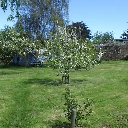 Le Clos Des Roses Holiday home *